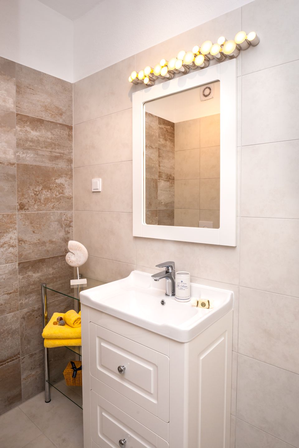 Apartment A2+1, first floor - bathroom