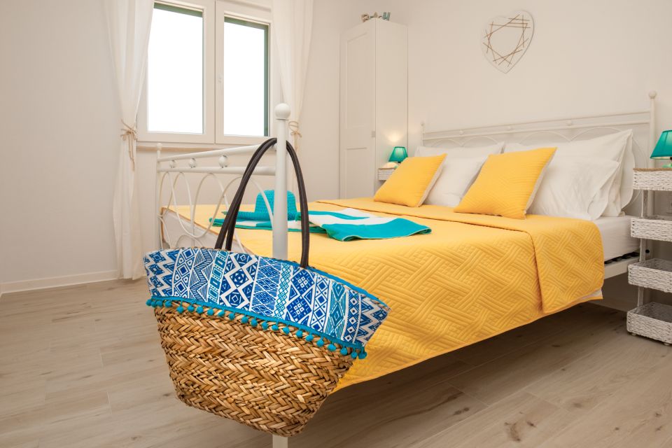 Apartment A2+1, first floor - bedroom with double bed
