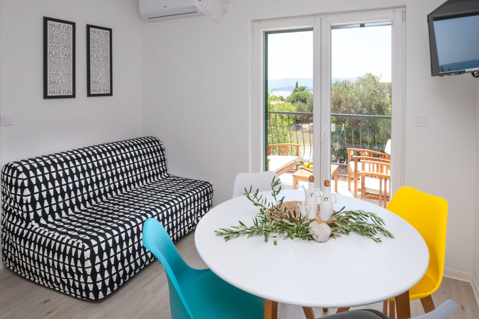 Apartment A2+1, first floor - living and dining room