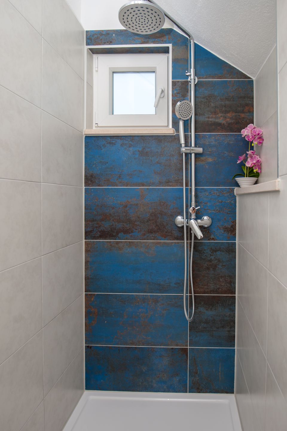 Apartment A4, first floor - shower