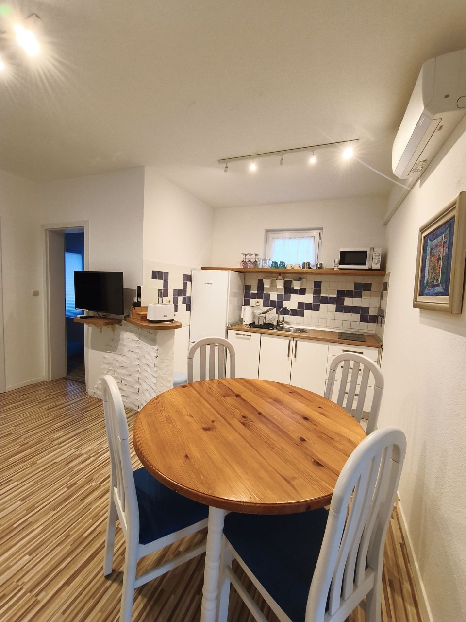 Apartment A4, ground floor - dining area