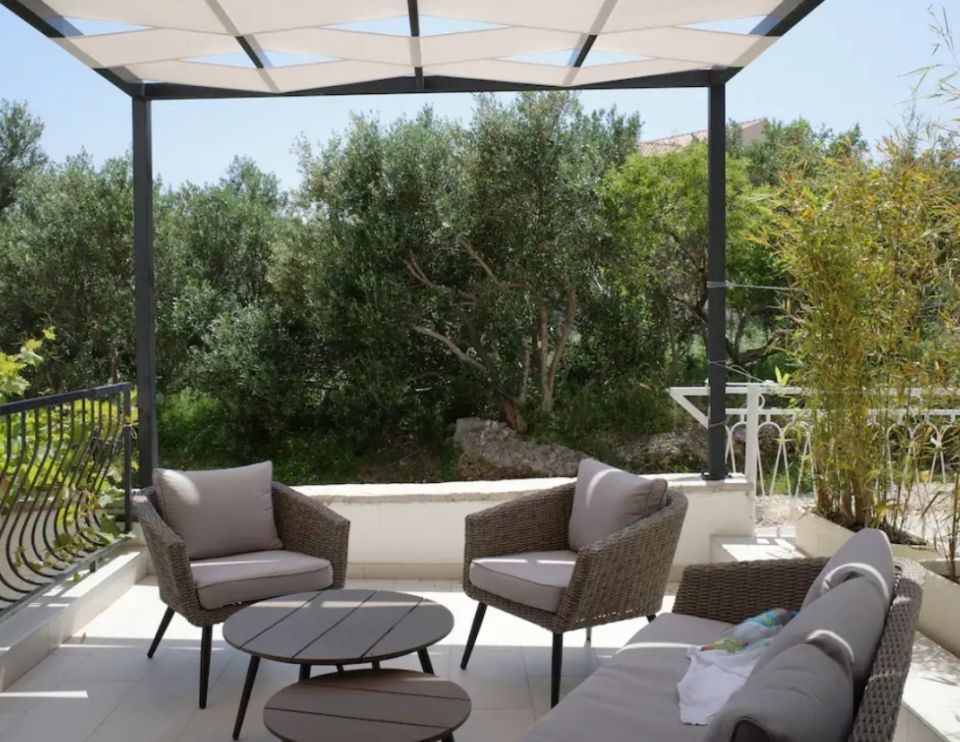Apartment A4, ground floor - terrace with outdoor furniture