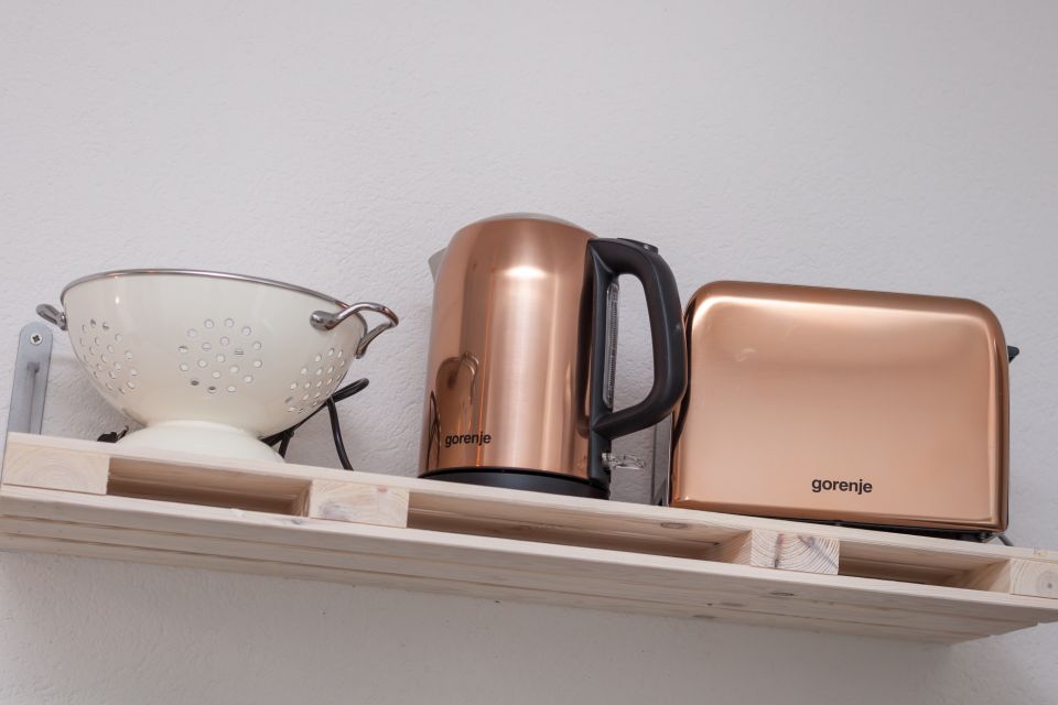 Studio A2, first floor - kitchen details